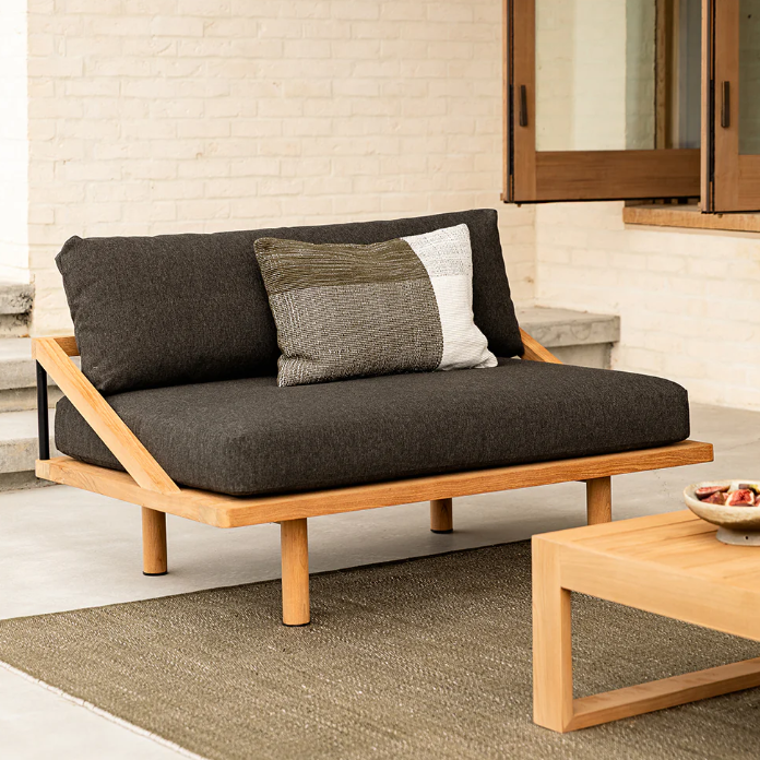 Textured cushion suitable for indoor and outdoor settings