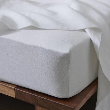 Soft organic linen sheets with aero finish