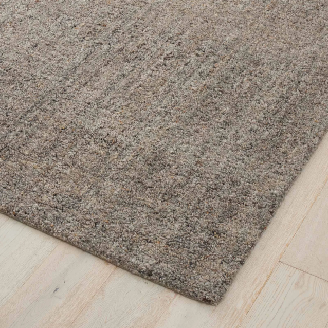 Textured bouclé cushion with concealed zipper for sofas or beds