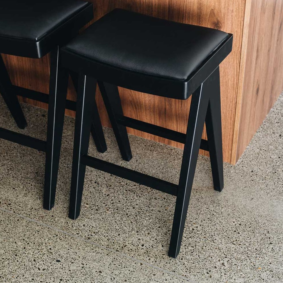 Modern Palma side table with angular edges and rattan detailing