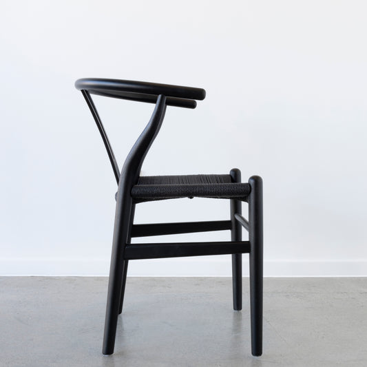 Mid-century style Wishbone dining chair with steam-bent back