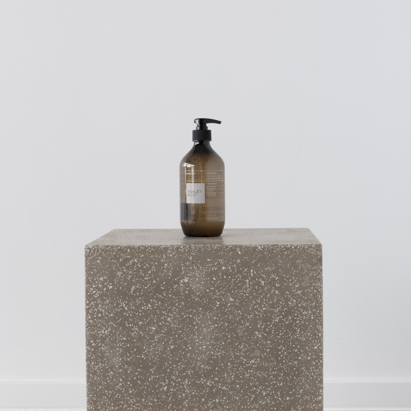 Aromatic hand wash with aloe, horopito, and grapefruit seed