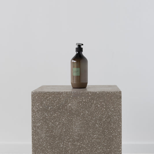 500ml natural lotion bottle with nourishing botanicals