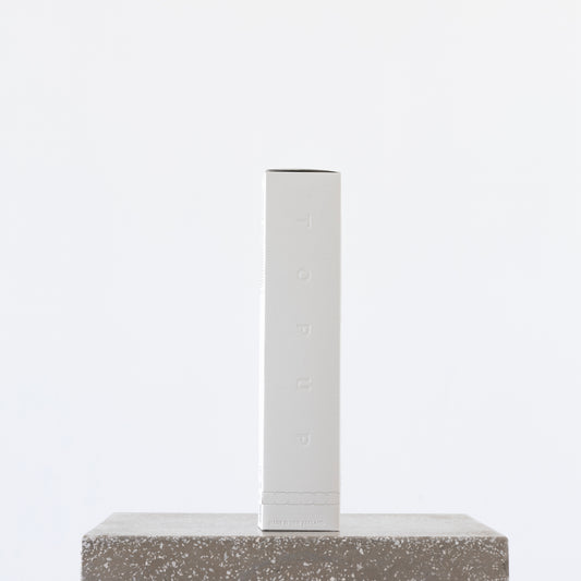 250ml Delicate Lily perfume refill bottle close-up