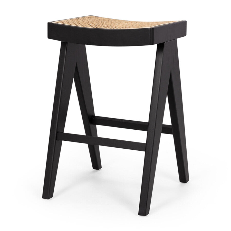 Palma side table in solid oak with rattan panels