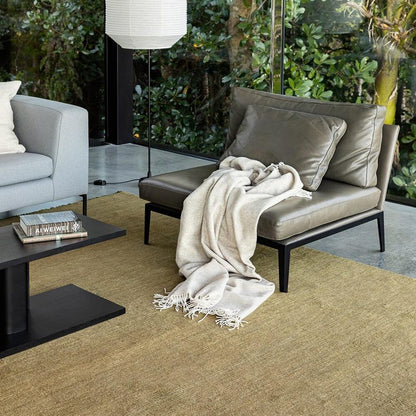 Luxurious Sandringham rug in deep moss tones – BLACK Concept Store