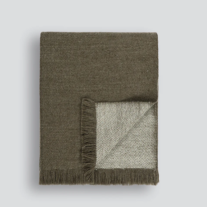 Chester Throw in wool blend with fringed edge