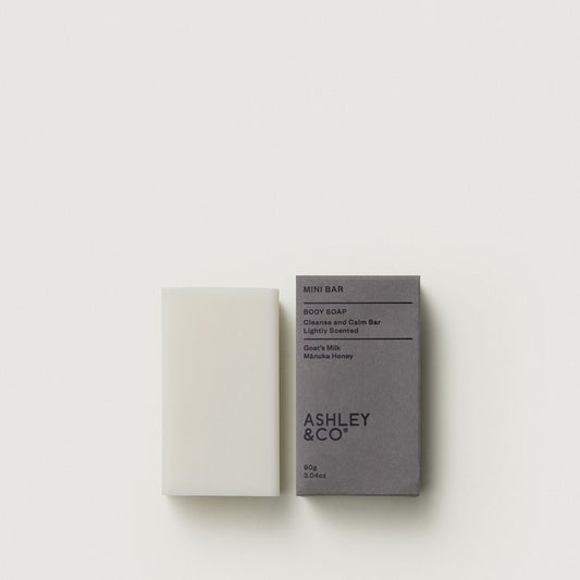 Goats Milk & Mānuka Cleansing Bar front view