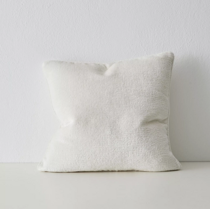 Shop the Tempo 50x50cm cushion – a chunky chenille design with piped edge, providing softness, texture, and understated contemporary elegance.