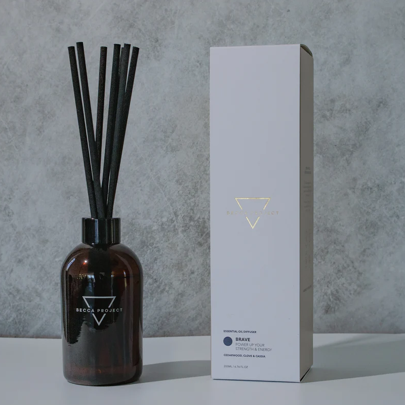 Cedarwood and musk scent bottle – BLACK Concept Store