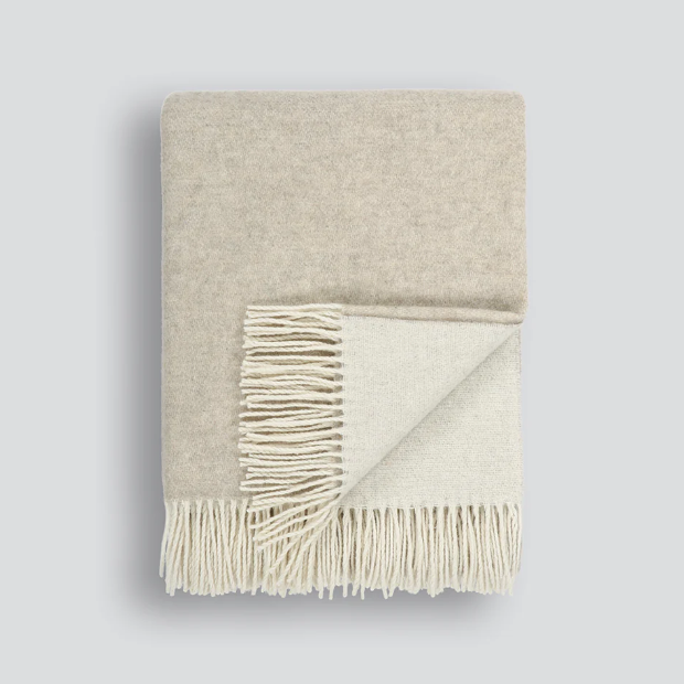 130x180cm Casa Throw showcasing two-tone design