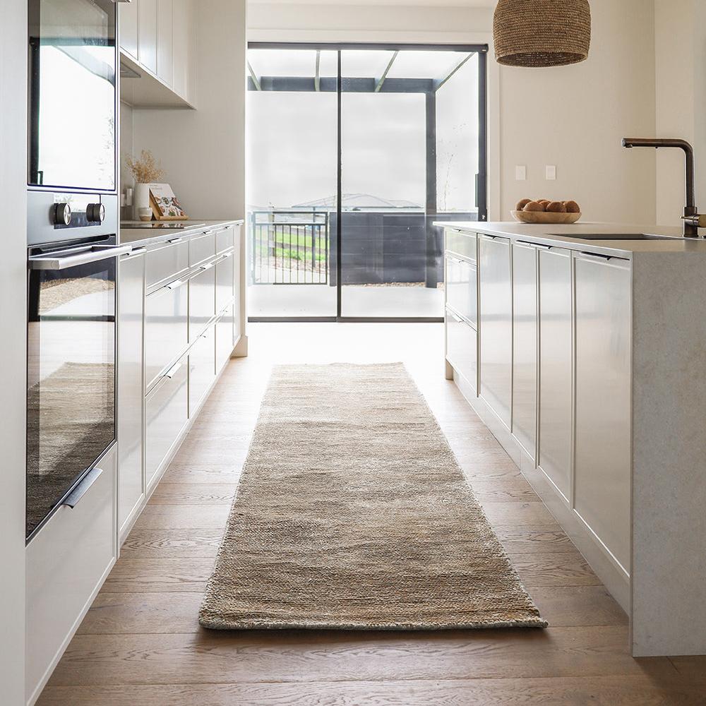 Close-up of subtle colour graduations on Anchorage floor runner – BLACK Concept Store