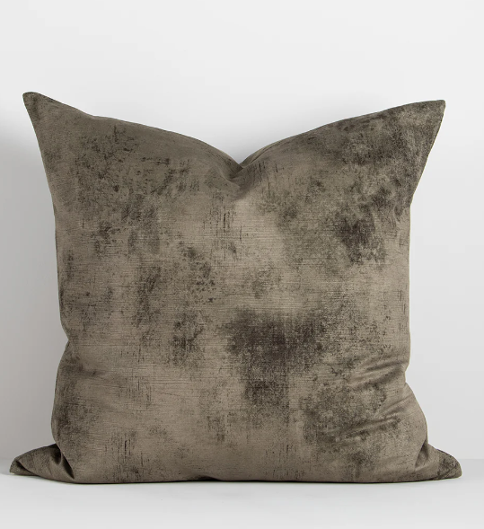 Soft high-performance velvet cushion – BLACK Concept Store