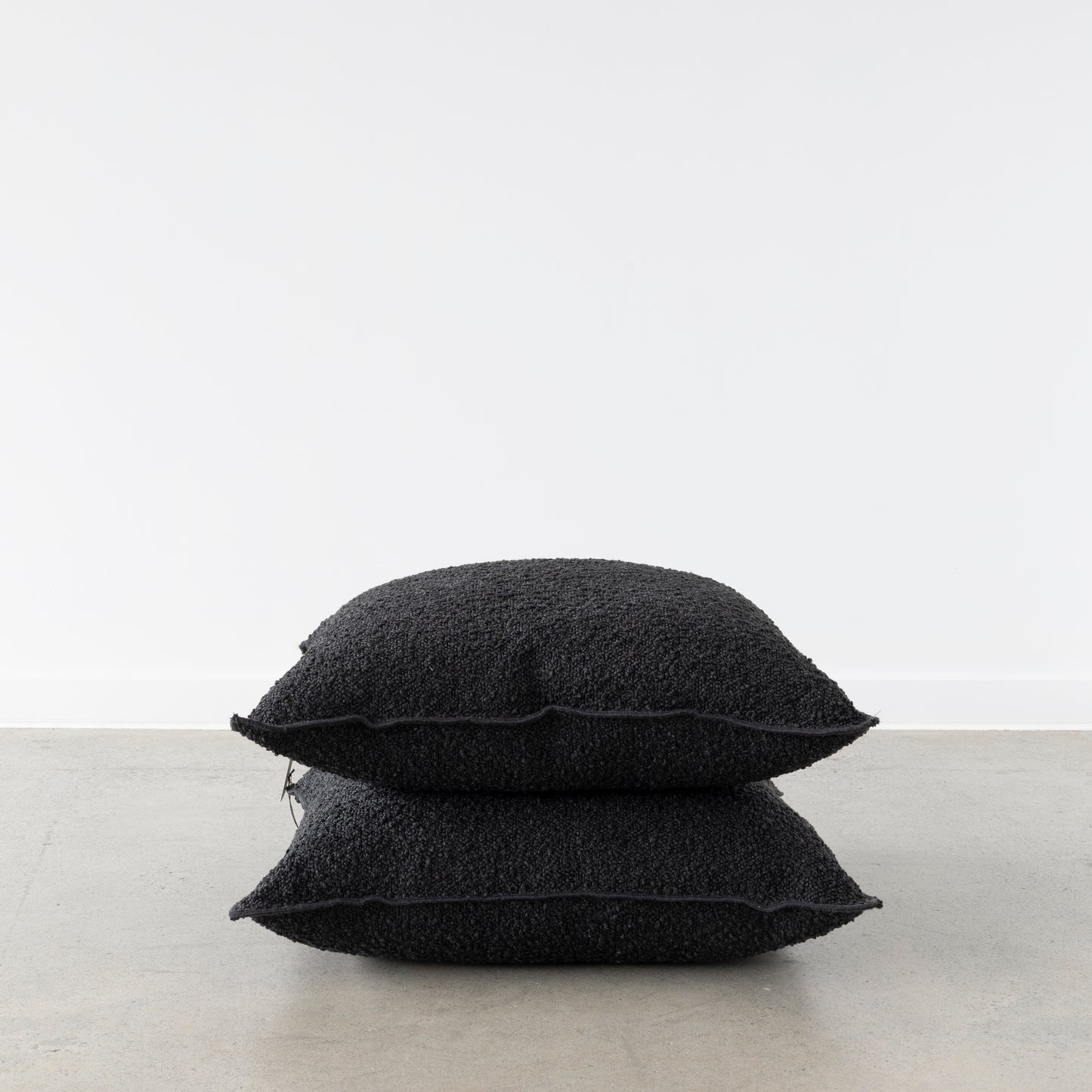 Alberto Cushion Filled - Onyx