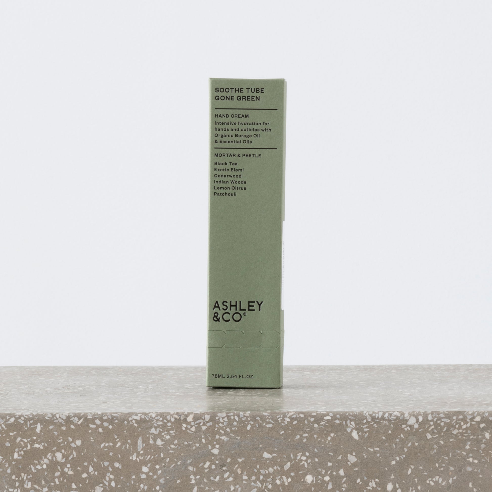 Non-greasy nourishing hand cream with organic borage oil and shea butter