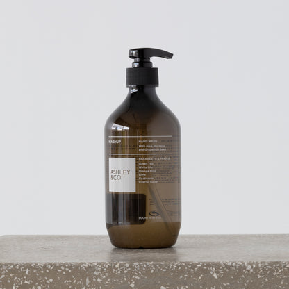 Green Tea & White Lily botanical hand wash 500ml – BLACK Concept Store