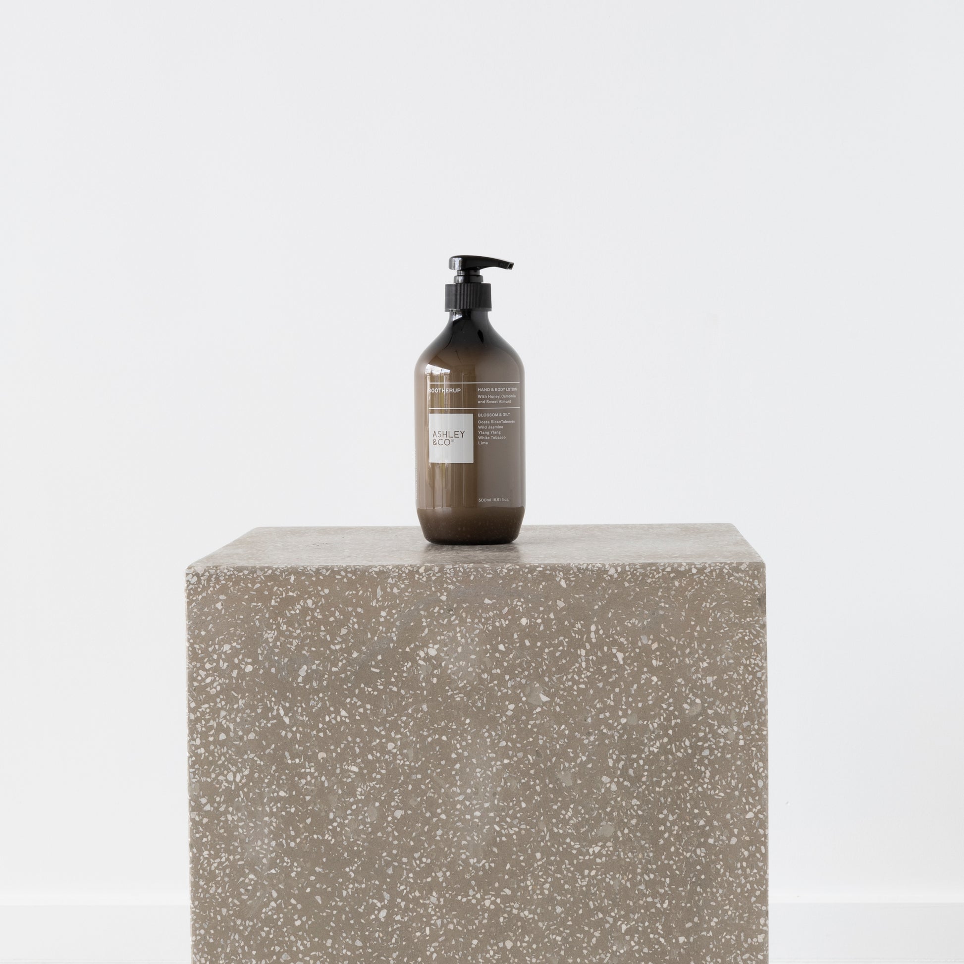 500ml Costa Rican Tuberose Sootherup lotion bottle