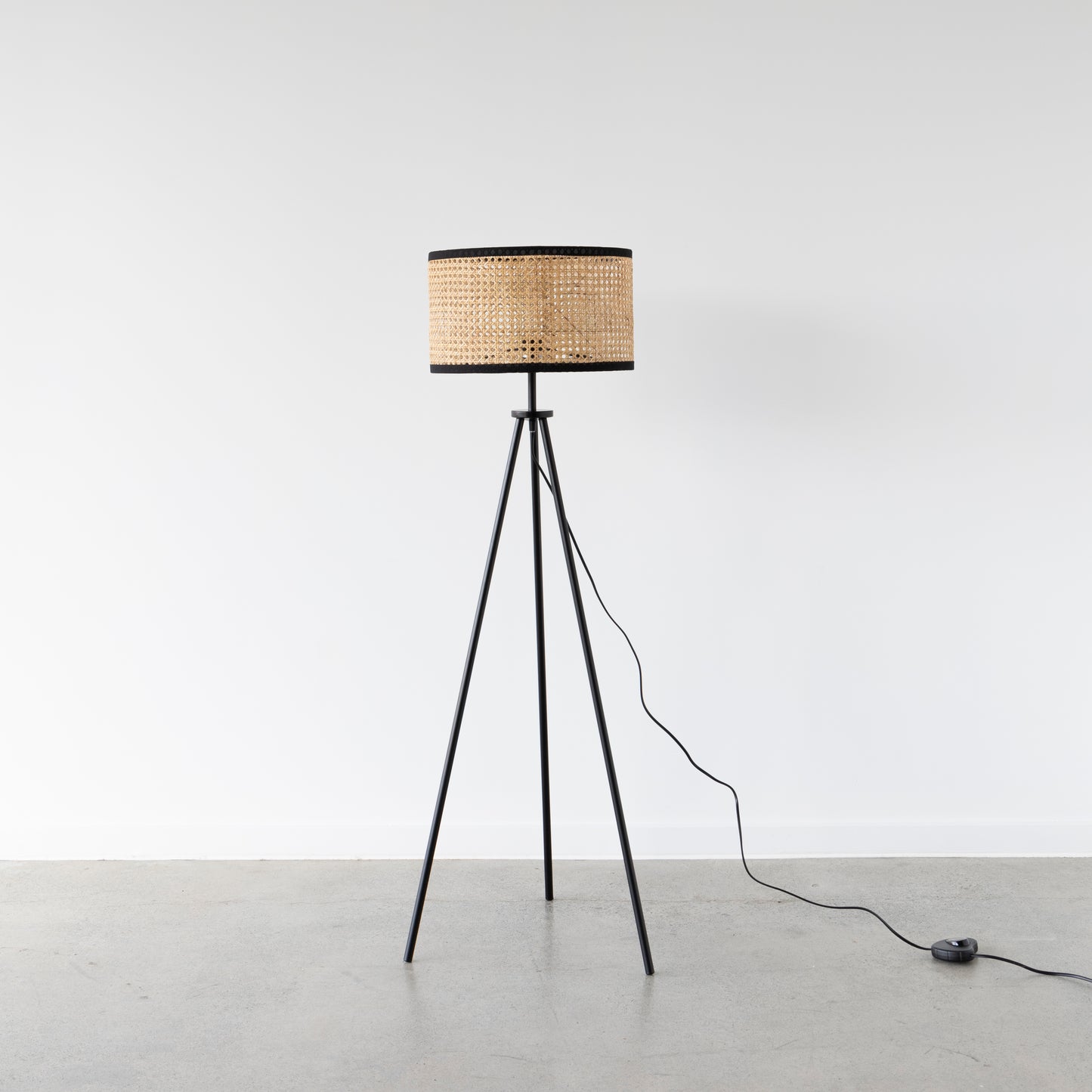 Hemp Tripod Floor Lamp