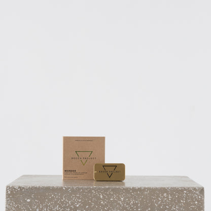 Wonder Blend essential oil bottle